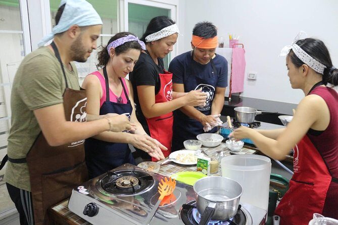 Half Day Morning Cooking Class with Market Tour in Chiang Mai - Who Would Enjoy This Tour?