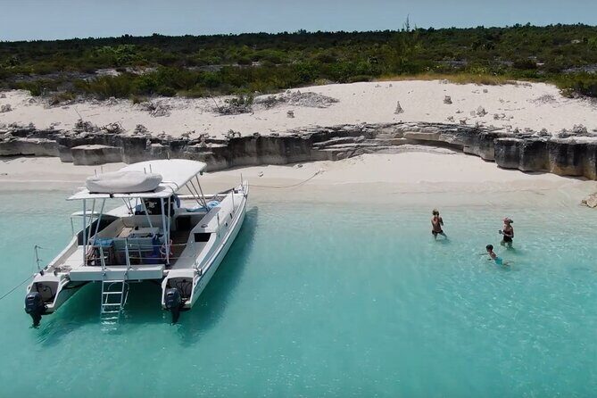 Half Day Private Charter of the Caicos Cays - An In-Depth Look at the Private Caicos Cays Tour