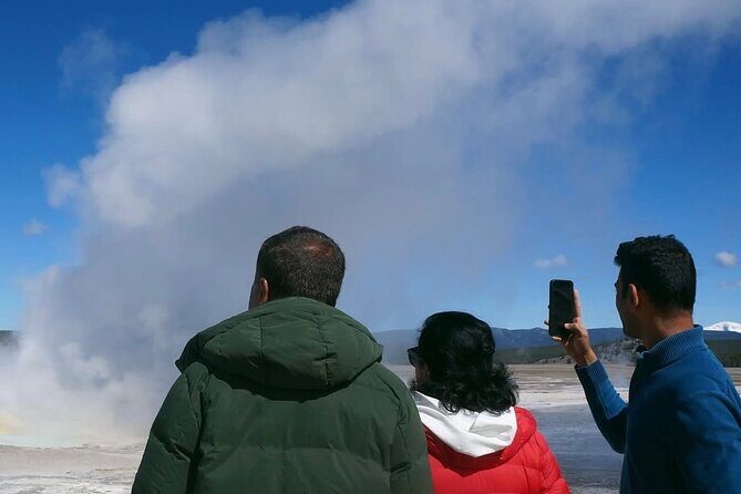 Half Day Private in Yellowstone Geyser Basin Tour - The Sum Up