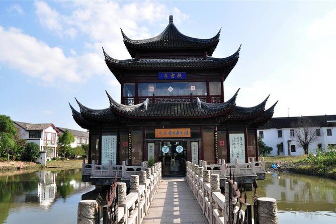 Half Day Private Tour to Zhaojialou Ancient Town with Lunch and Boat Ride - Exploring Zhaojialou: What to Expect