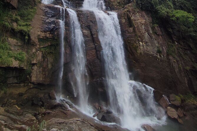 Half-Day Private Trip to Waterfalls and Tea Factory - Key Points