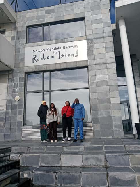 Half Day Robben Island and V&A Waterfront Tour - FAQ