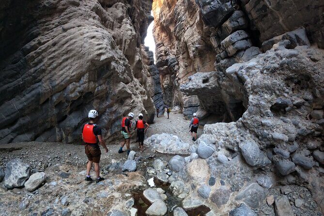 Half Day - Snake Canyon Adventure Tour in Jebel Shams - Who Should Consider This Tour?