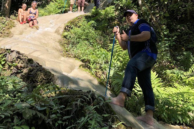 Half day Sticky Waterfall (Bua Thong Waterfall) and local market - An Authentic Taste of Chiang Mai: The Local Market