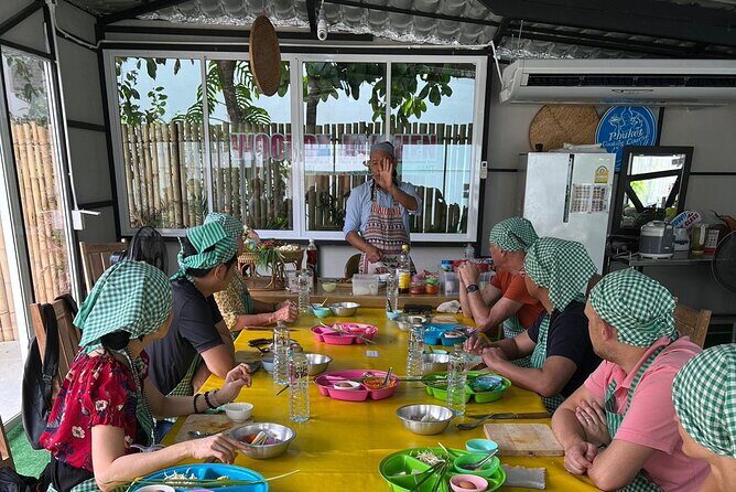 Half day Thai cooking Class + Market tour+Garden tour - Key Points