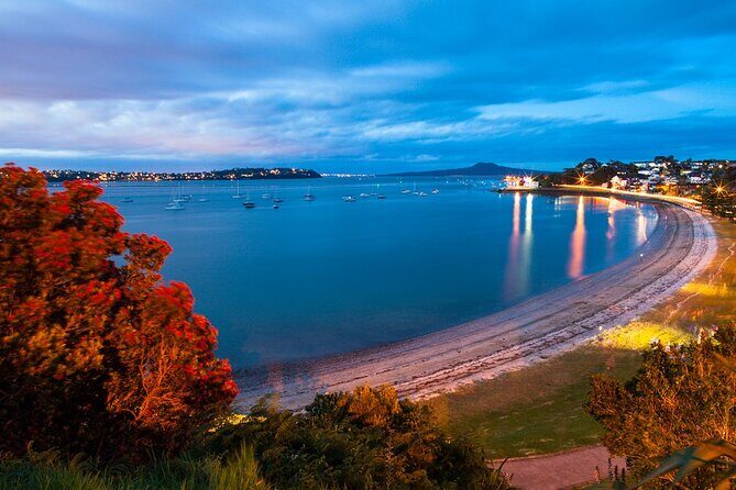 Half Day Tour EAST AUCKLAND Explorer and Scenic Ferry Return - A Closer Look at the Itinerary