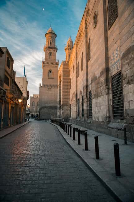 Half Day Tour: El Moez Street, Al Azhar Park and Bazar - An In-Depth Look at the Tour Experience