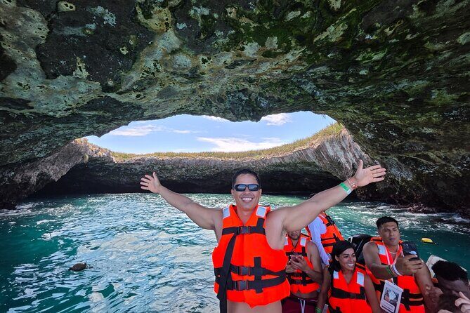 Half-Day Tour to Marietas Islands, Playa Nopalera by Speedboat - Key Points