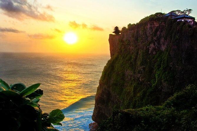 Half Day: Uluwatu Temple,KECAK FIRE DANCE Evening Tour & Jimbaran SEAFOOD Dinner - Stop 2: Uluwatu Temple