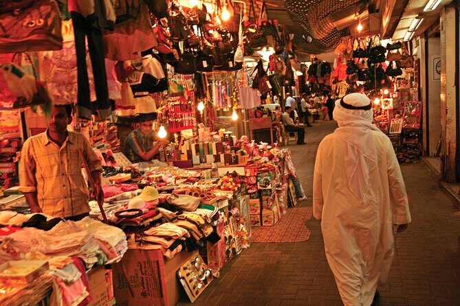 Half Day Walking Tour in Manama with Licensed Guide - Key Points