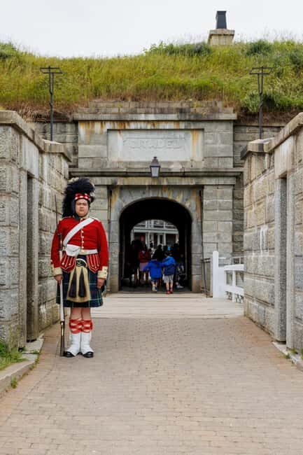 Halifax: Peggy's Cove, Citadel and Titanic Cemetery Tour - Final Thoughts