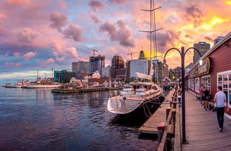 Halifax: Peggy's Cove Small Group Night Tour with Dinner - Authenticity and Authentic Experiences