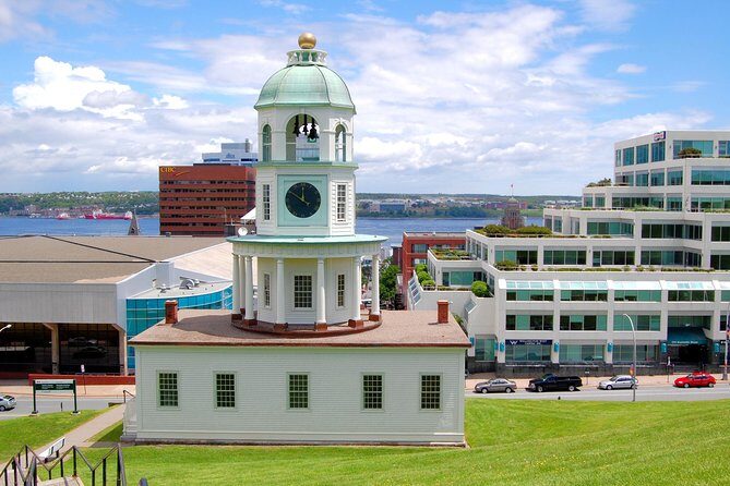 Halifax Premium Tour: Peggy's Cove, Citadel & Titanic Cemetery - Authentic Traveler Insights