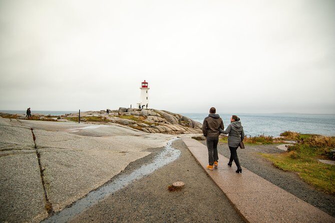Halifax Premium Tour: Peggy's Cove, Citadel & Titanic Cemetery - FAQ