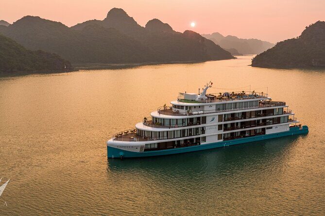Halong Bay Cruise Luxury 5 Star 2Day/1Night Included Pick up & Transfers - The Reviews Say It All