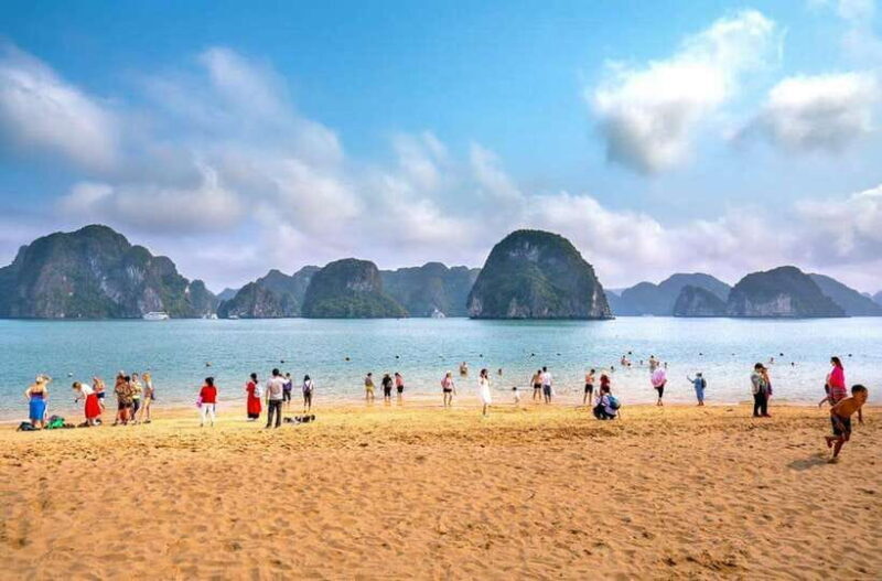 Halong Bay: Day Cruise with Lunch and Kayak from Ninh Binh - A Close Look at the Cruise Experience