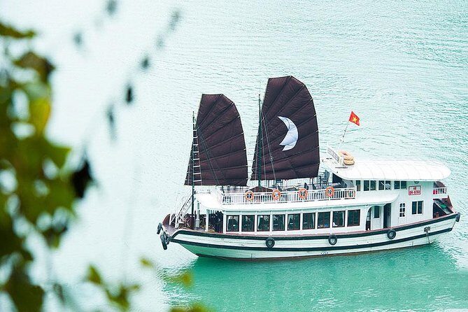 Halong Bay Full-Day Cruise with Kayaking from Hanoi - An In-Depth Look at the Experience