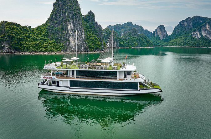 Halong Bay Full Day Tour-all included: Kayak, Titop, Swim, Lunch - Authentic Encounters and Traveler Tips