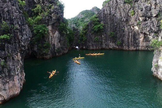 Halong Bay Luxury Cruise Full Day Tour from Hanoi: All inclusive - FAQ
