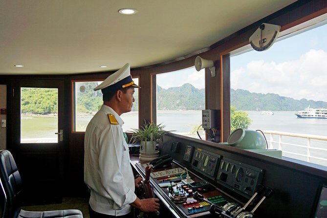 Halong - LanHa Bay with 3.5star La Pinta Cruise 3days/2nights - From Hanoi to the Bay: Comfortable and Convenient Transportation