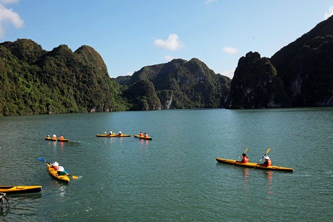 Halong - LanHa Bay with 3.5star La Pinta Cruise 3days/2nights - Authenticity and Real Experiences