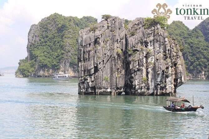 Halong Luxury Cruise 2D/1N: Kayaking, Swimming, Titop island, meals, best prices - Authentic Experiences and Traveler Insights