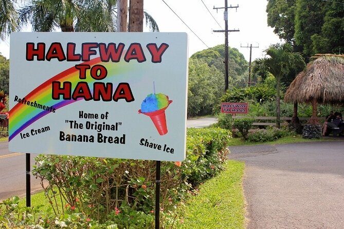 Hana Private Road Tour up to13 passengers - The Sum Up