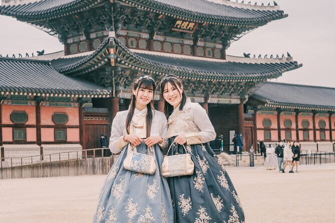 Hanbok Photoshoot and History Tour at Gyeongbokgung Palace - A Closer Look at the Tour Experience
