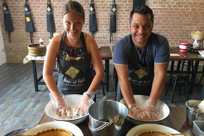 Hands on Thai Cooking Class and Market Tour - Exploring the Experience in Detail