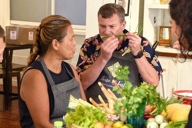 Hands-on Thai Cooking Class & Market Tour in Sukhumvit - An In-Depth Look at the Thai Cooking Experience