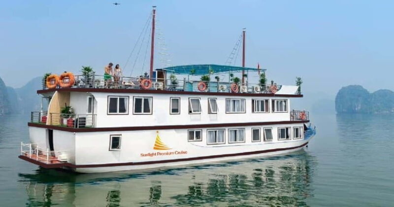 Hanoi: 2-Day Ha Long and Lan Ha Bay Cruise with Kayaking - The Experience of the Guides and Atmosphere
