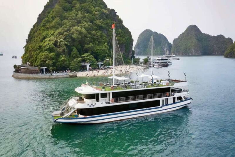 Hanoi: 5-Star Halong Bay Cruise with Lunch, Jacuzzi & Party - Authenticity and Experience