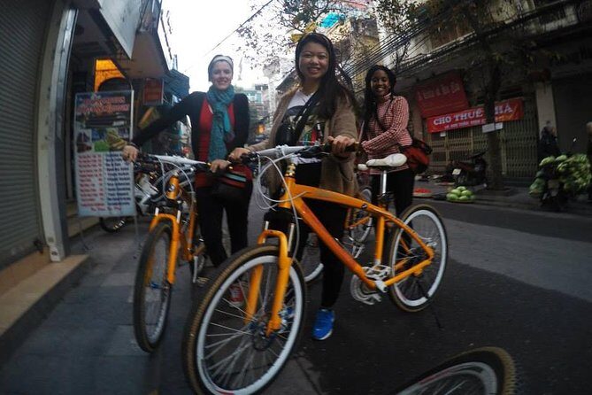 Hanoi: Amazing Morning with Bicycle - All Inclusive - Tasting Hanoi’s Famous Pho