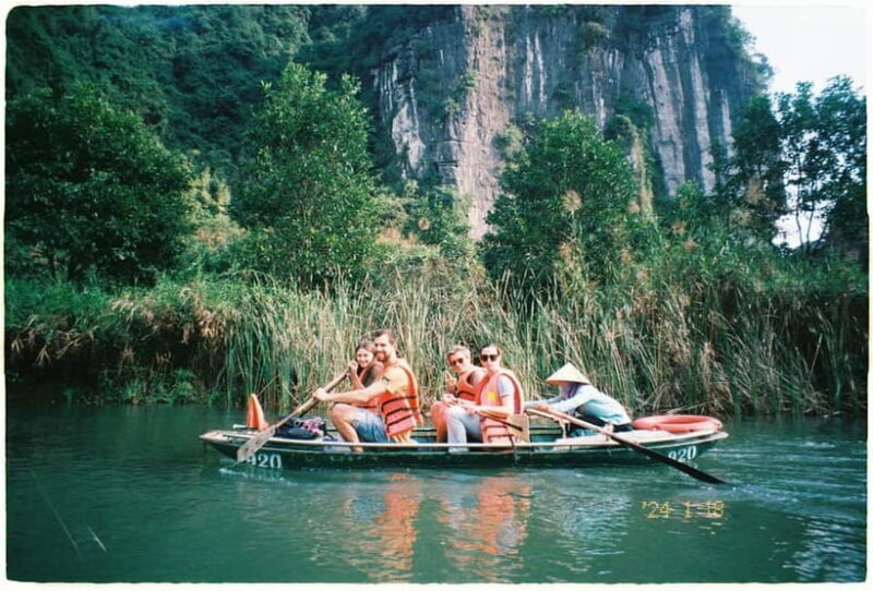 Hanoi: Bai Dinh Pagoda, Mua Cave, Trang An Tour BEST SELLER - Discovering Vietnam’s Most Iconic Sights in a Day