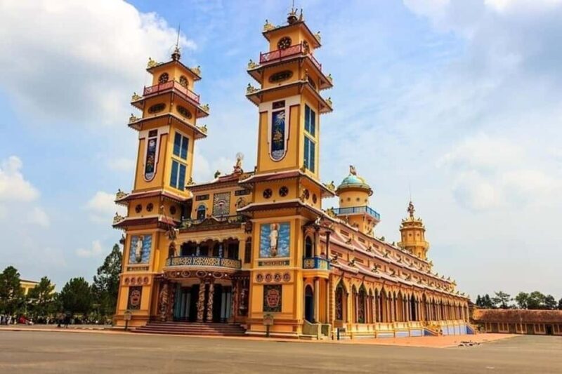 Hanoi : Best Street Food Tour With A Local Guide - Practical Considerations