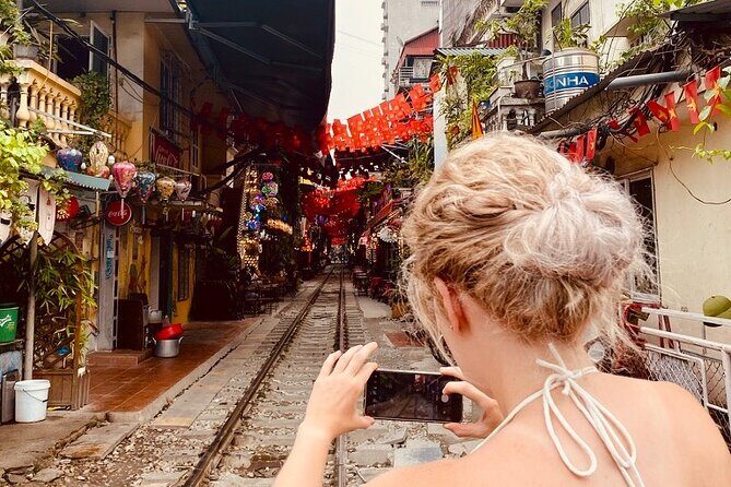 Hanoi Bike Tour with Food - Highlights & Local Life - The Practical Side: Logistics & Group Size