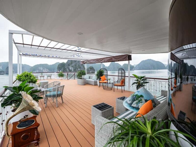 Hanoi/Cat Ba: Lan Ha Bay Day Cruise with Dark & Bright Caves - Who Will Love This Tour?