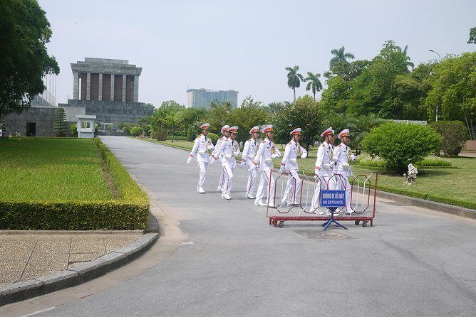 Hanoi city tour with water puppet show- small group tour - Key Points