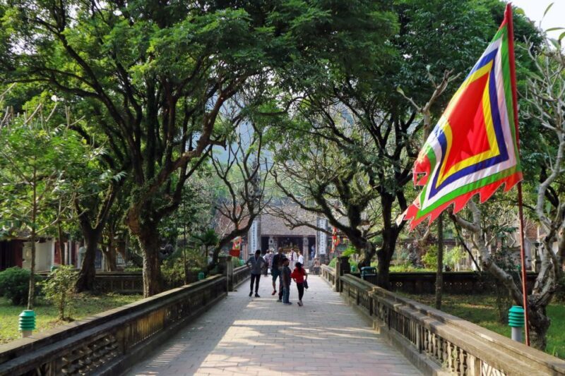 Hanoi: Full Day Guided Tour of Hoa Lu, Tam Coc, and Mua Cave - Frequently Asked Questions
