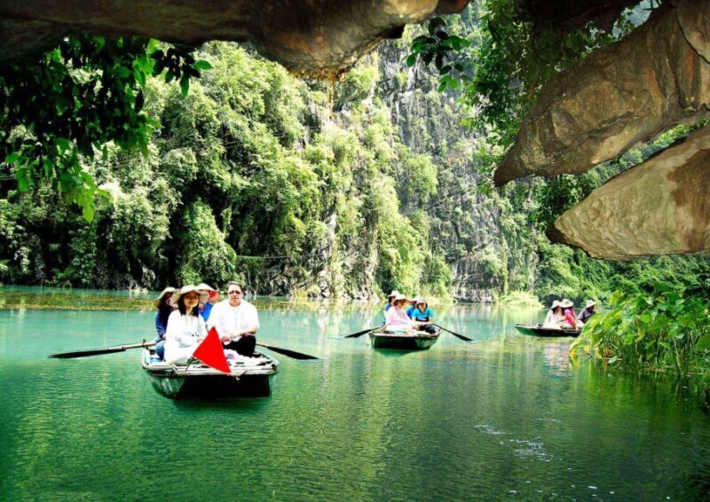 Hanoi: Full Day Tour of Hoa Lu, Tam Coc, and the Mua Cave - Practical Tips for Travelers