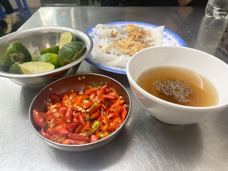 Hanoi: Guided Street Food Tour with Train Street Experience - Practical Tips for Participants