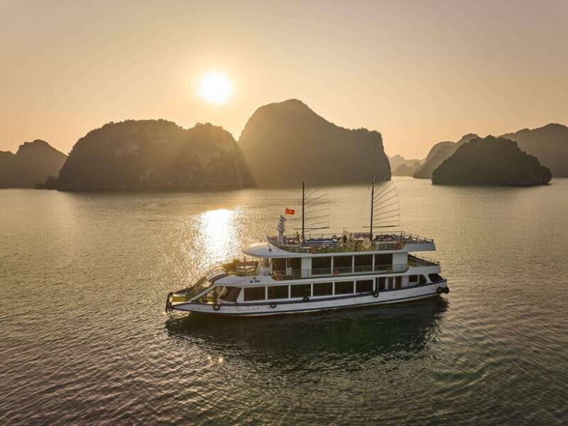 Hanoi: Halong Bay Cruise, Amazing Cave, Titov Island & Kayak - What the Reviews Tell Us