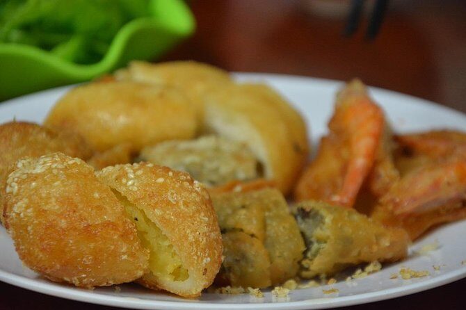Hanoi Motorbike Tours Led By Women: Hanoi By Night Foodie Motorbike Tours - Experience Breakdown: An Evening in Hanoi on Two Wheels