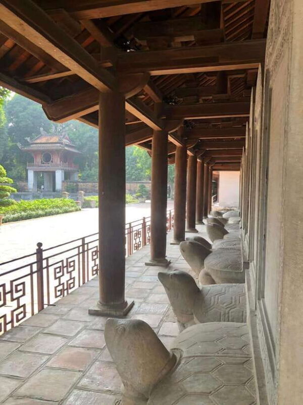 HANOI: MOTORBIKING TO TRAIN STREET AND TEMPLE OF LITERATURE - FAQ