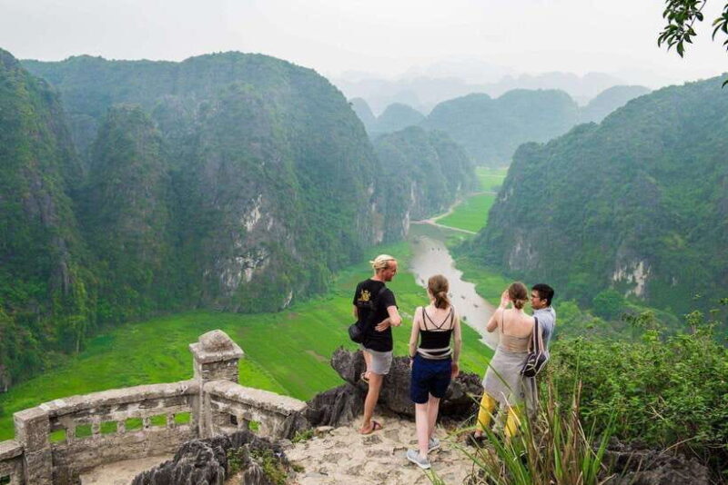 Hanoi: Ninh Binh, Hoa Lu, Tam Coc with Hanoi food tour - Return Journey and Hanoi Food Tour