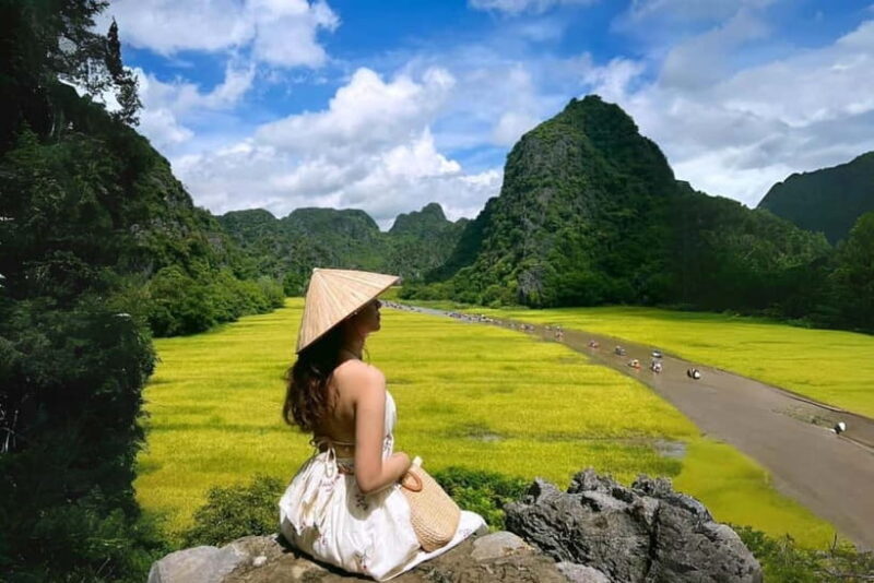 Hanoi: Ninh BinhHoa Lu or Bai Dinh, Trang An Boat &Mua Cave - Who Will Love This Tour?