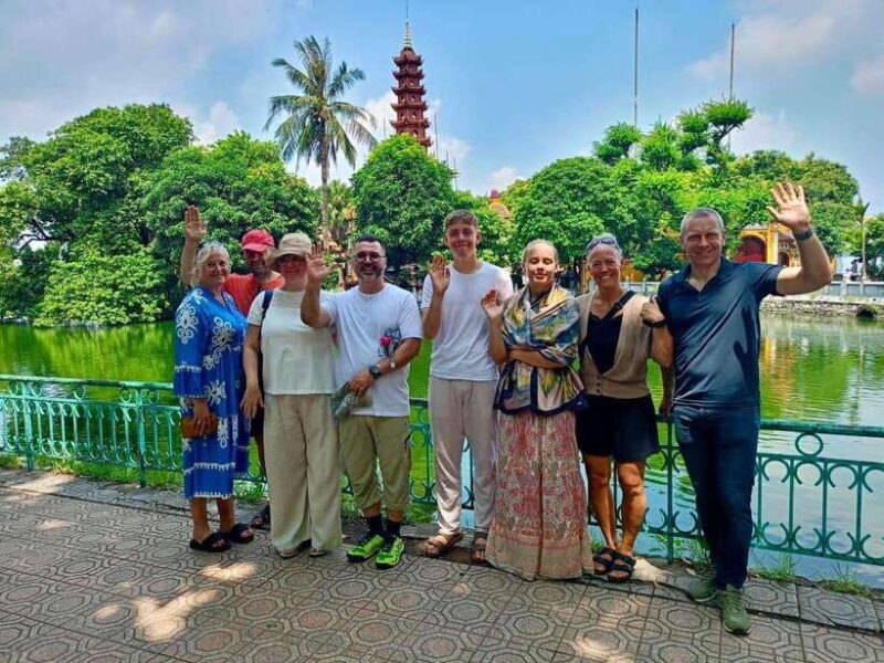 Hanoi Old Quarter City Tour With Professional Guide - Authentic Markets and Crafts