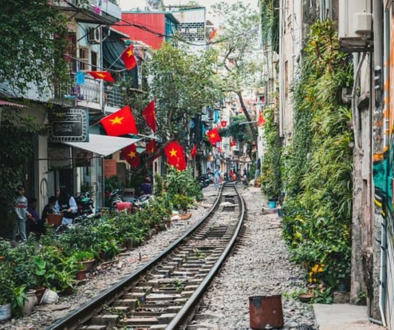 Hanoi: Private Half-day City Highlights and Hidden Gems Tour - Key Points