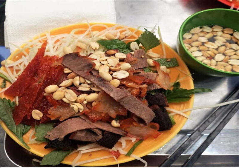 Hanoi: Street Food Tour with Train Street & Hidden Alleyways - A Deep Dive into the Hanoi Street Food Experience