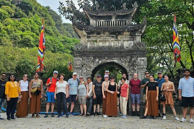 Hanoi to Ninh Binh: Hoa Lu, Trang An Boat & Mua Cave Day Tour - Authentic Experiences to Look Forward To
